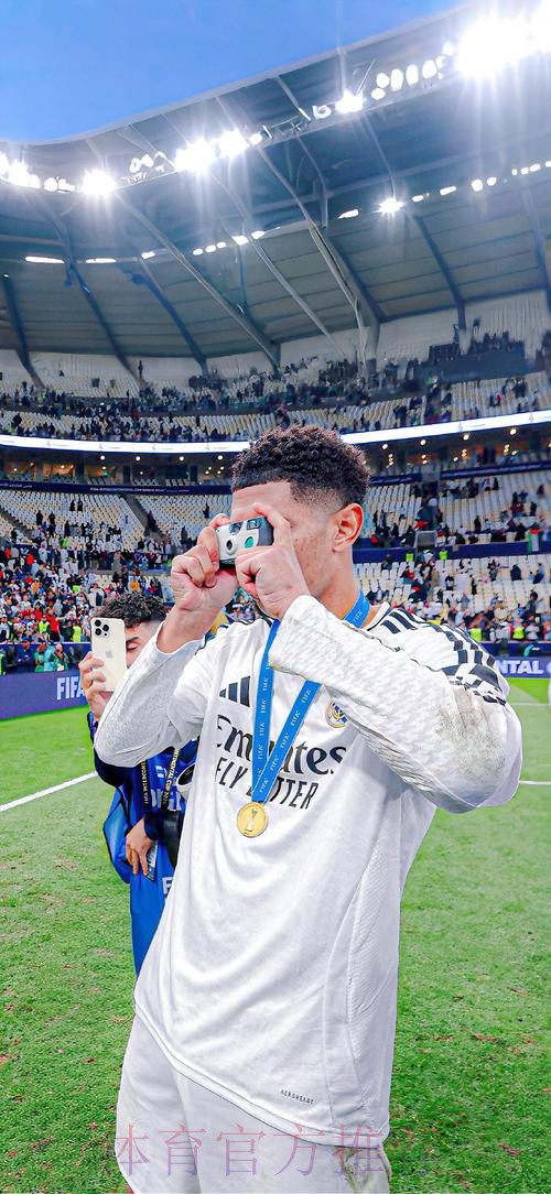 贝林厄姆谈加盟皇马:我梦寐以求 渴望上场比赛